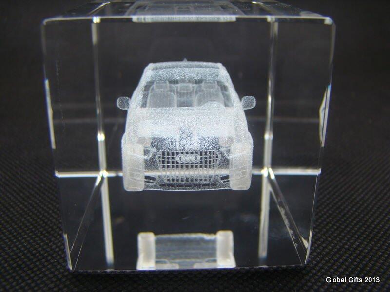 Кристалл с 3D гравировкой макета AUDI Q5